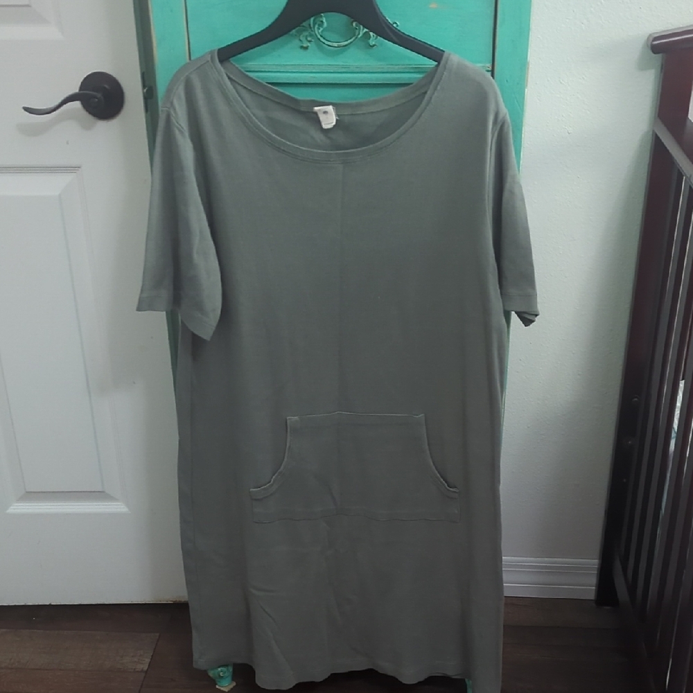 Kate Quinn Casual Boxy Midi Dress Short Sleeve Crew Neck